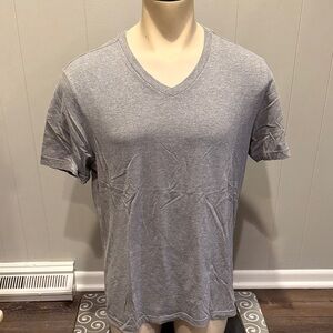 B18 Arizona Jean Company Men's XL Gray V-Neck Tee